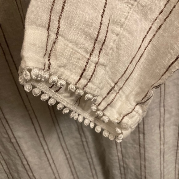 Striped Button-Up Tunic - Picture 7 of 8